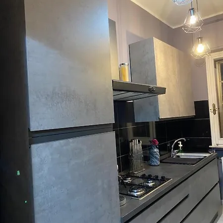 Lora Home Apartment *
